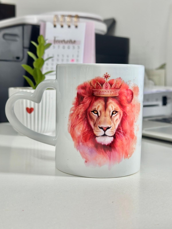 Caneca Coração Leoa